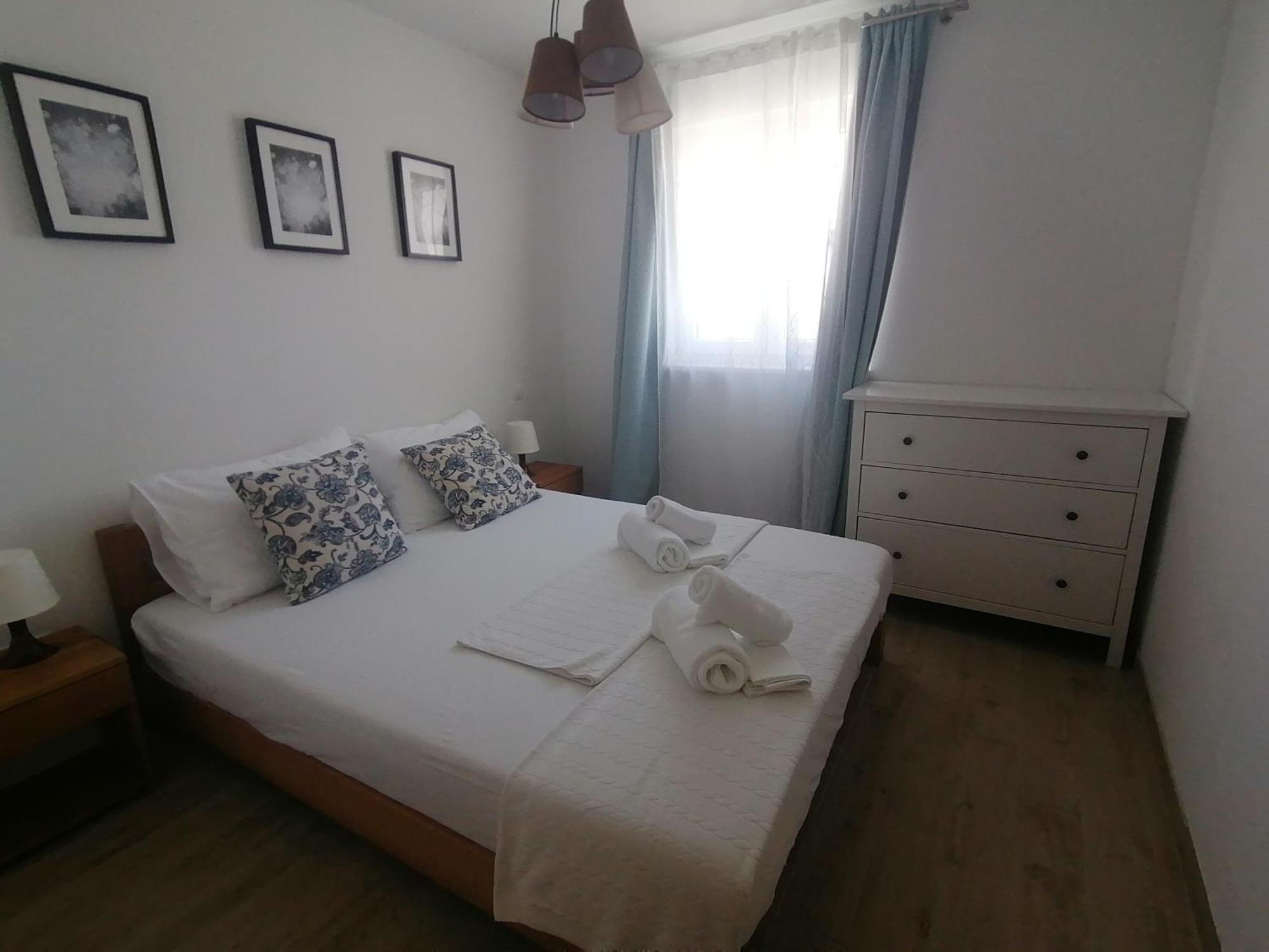 L&L Apartmani 1 Bol Bagian luar foto