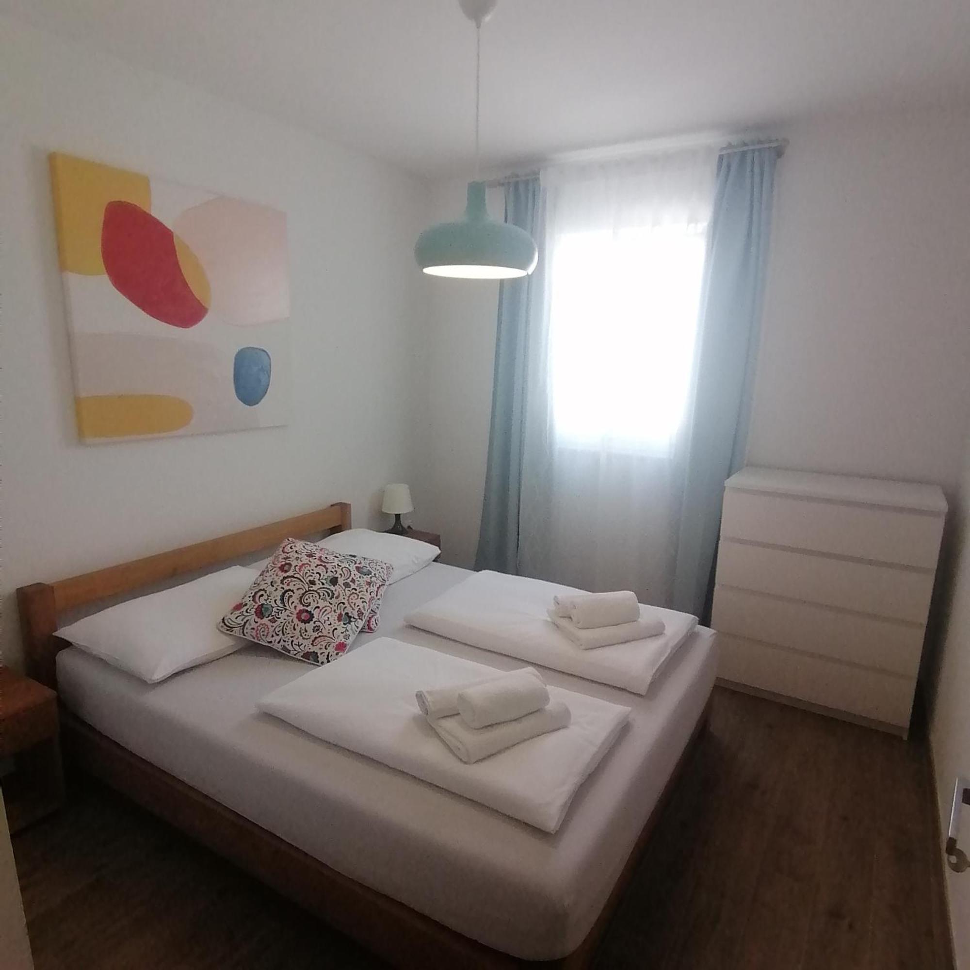 L&L Apartmani 1 Bol Bagian luar foto