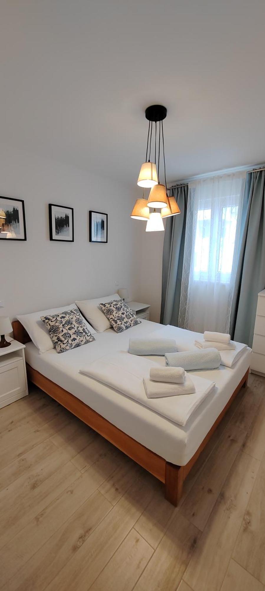 L&L Apartmani 1 Bol Bagian luar foto