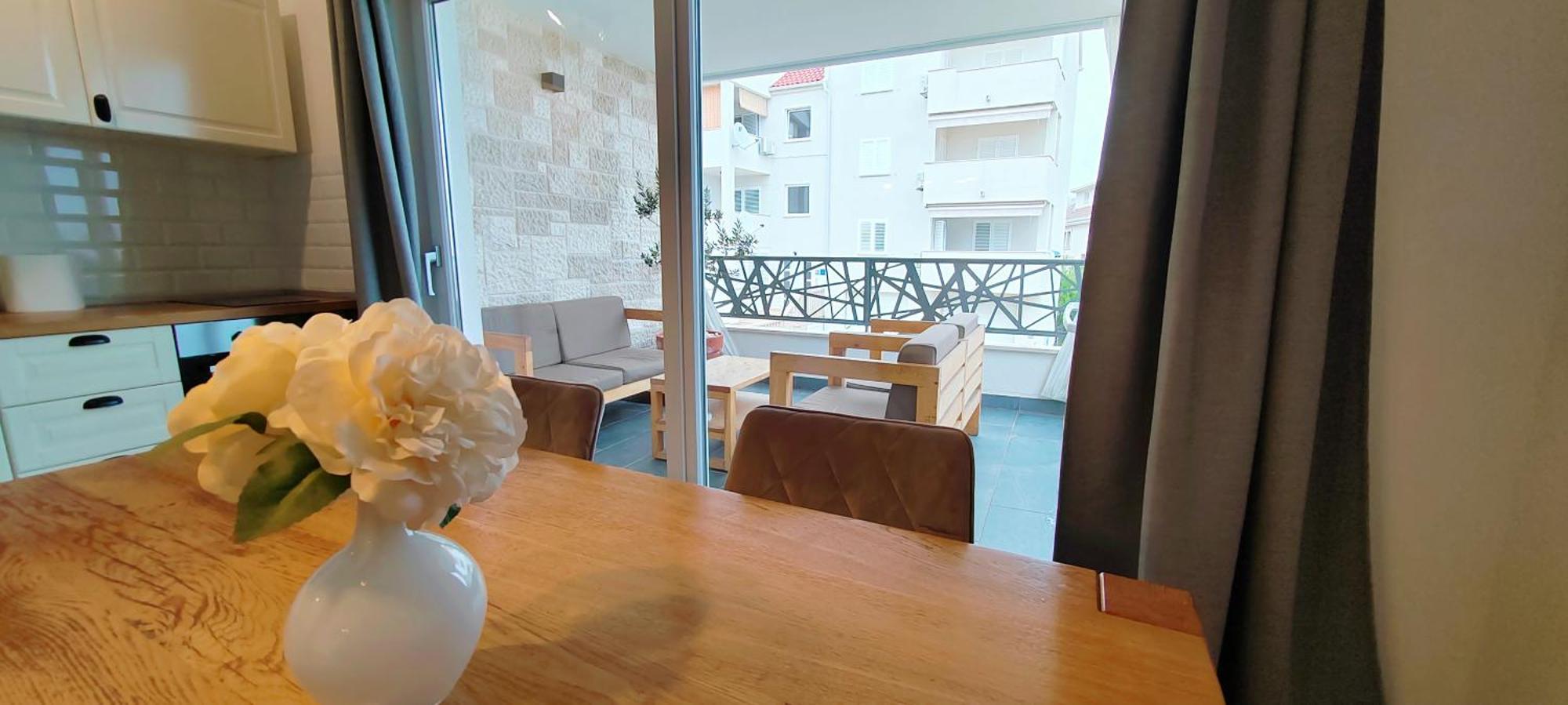 L&L Apartmani 1 Bol Bagian luar foto