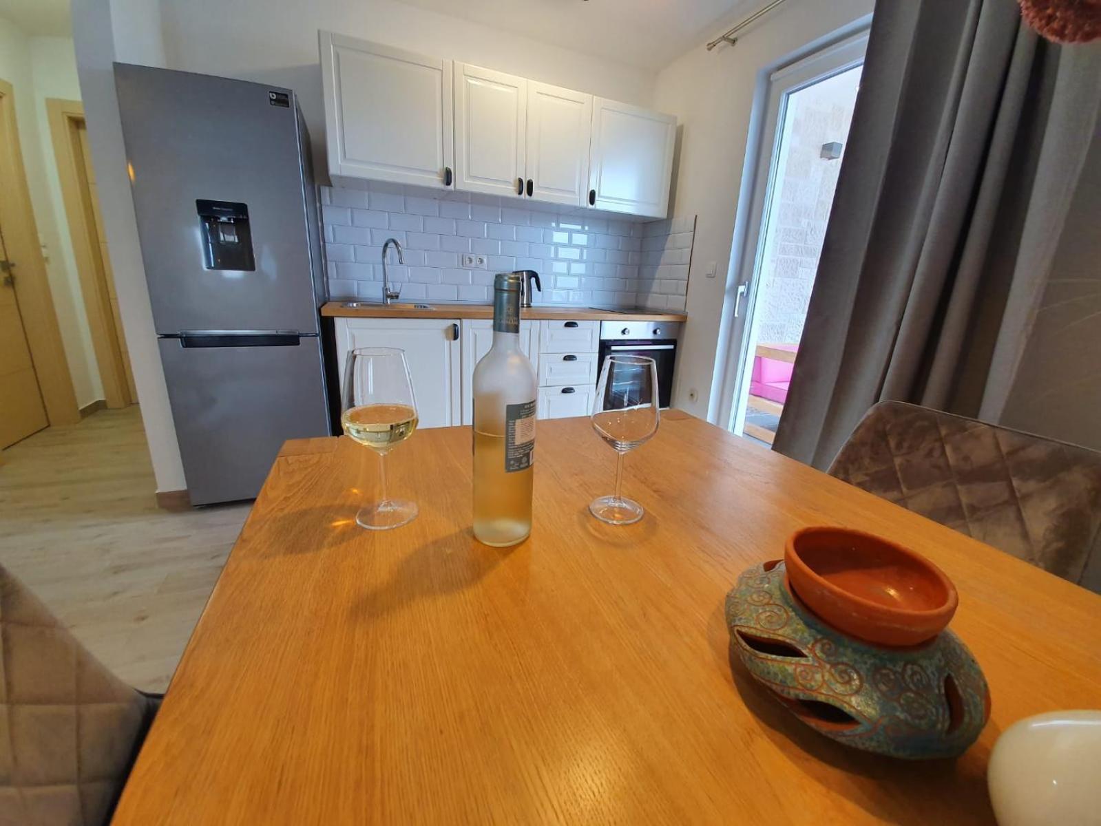L&L Apartmani 1 Bol Bagian luar foto