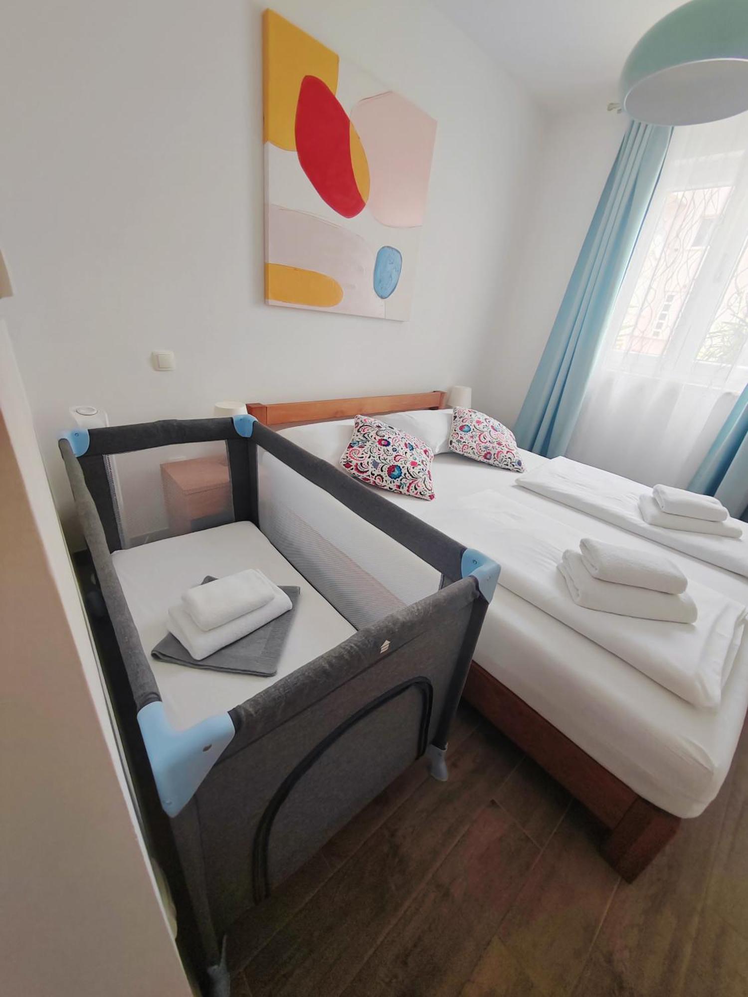 L&L Apartmani 1 Bol Bagian luar foto